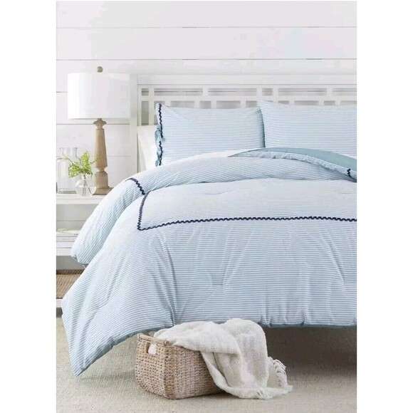 Crown & Ivy Blue White York Stripe Queen Comforter Set 3 Piece NEW REPACKAGED